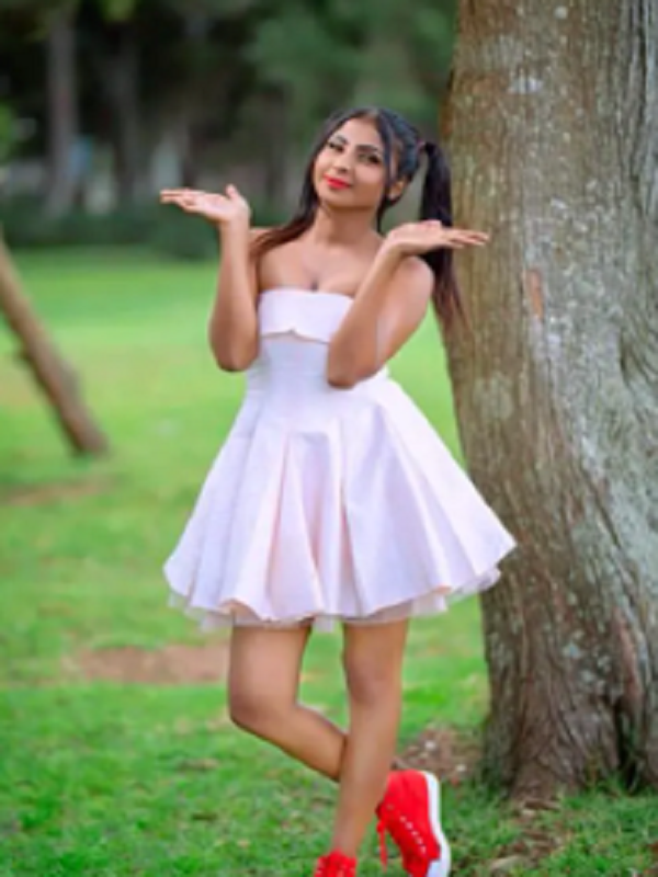 Pune escorts service available 24x7. High-profile girls verified photos